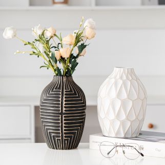 A ceramic bowl with a geometric design that complements modern Chinese style.