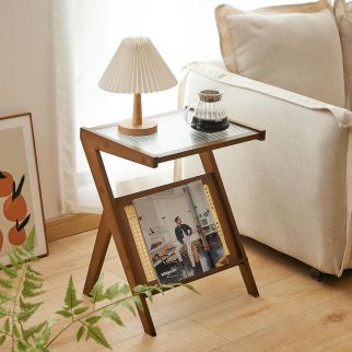 طاولة الراتان بتصميم جذاب وبسيط