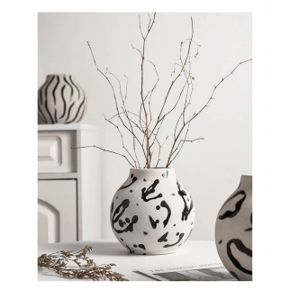 إناء سيراميك بسيط للزينة المنزلية