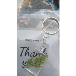 ميدالية مستطيلة ورق شجر لون فاتح