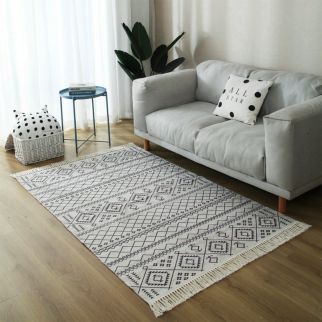 Bohemian Fringed Rug: Soft Hand-Woven Cotton and Linen Blend, Dimensions 200*140cm, Adding a Touch of Style to Your Space
