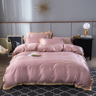 Upgrade your bedding with this four-piece set of washed silk ice silk sheets for a 2.2m bed. Size: 220*240cm Pattern B