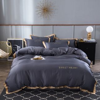 Upgrade your bedding with this four-piece set of washed silk ice silk sheets for a 2.2m bed. Size: 220*240cm Pattern E