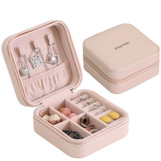 Compact and portable, this jewelry box is perfect for travel and storage of your precious accessories Model B